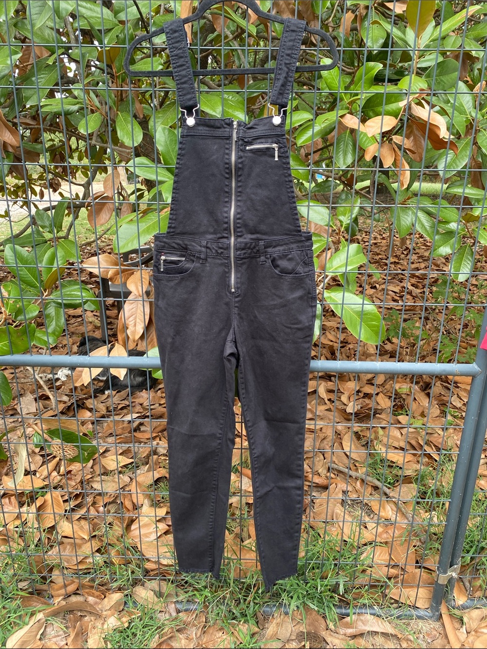 Refuge Zip-Front Skinny Black Denim Overalls Size Medium